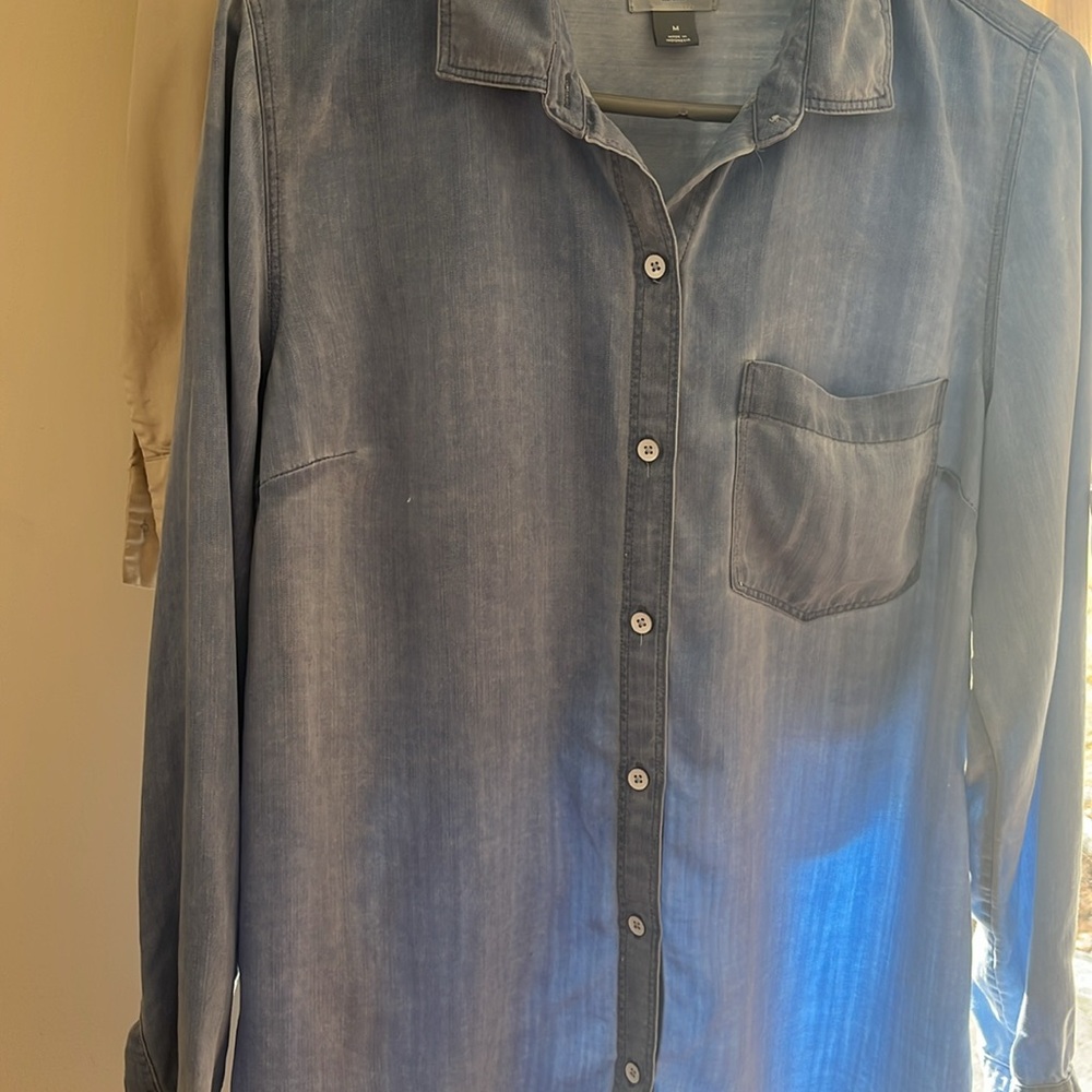 Old Navy Women's Blue Button Down Shirt